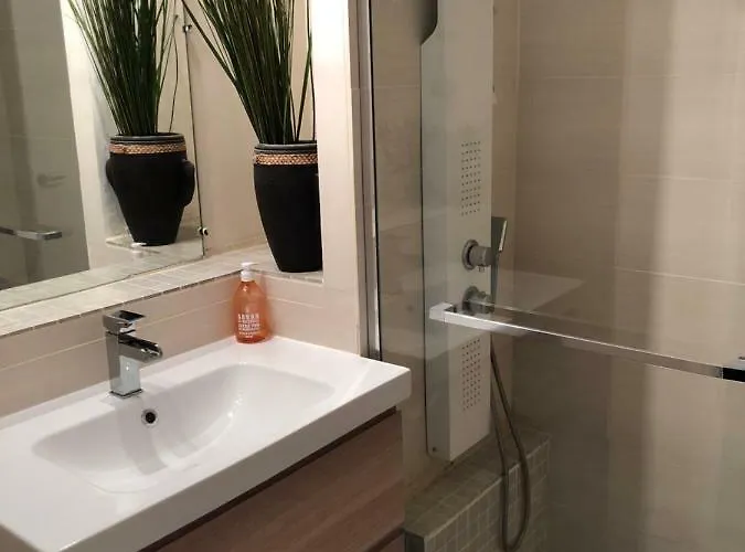 Cascadelle 3 Avec Vue Sur La Marina *