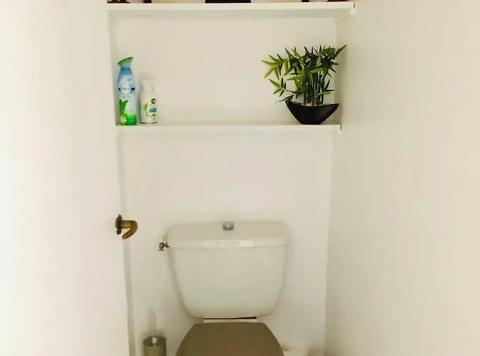 Cascadelle 3 Avec Vue Sur La Marina Cogolin