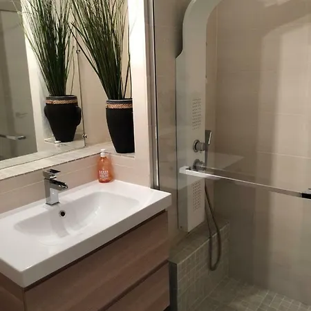 Cascadelle 3 Avec Vue Sur La Marina *